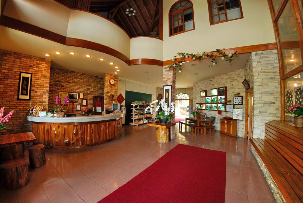 Shinmingshan Holiday Inn Lugu Bagian luar foto
